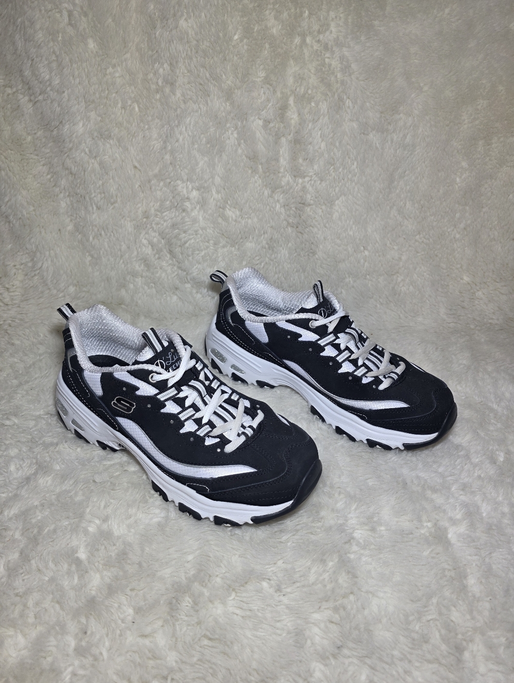 Skechers D'Lites Biggest Fan Sneakers - Black/White - Women’s Size 8 Like New - Picture 2 of 9